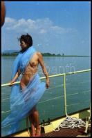 cca 1982 Akt felvételek, 13 db vintage NEGATÍV, de egy felvételen nem látszik a modell, 36,24 mm