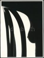 cca 1980 Papi Lajos fotóművész aláírt vintage fotóművészeti alkotása (Formák és vonalak), 24x18 cm