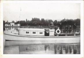 1930 Balatonfüred, Rex II. motoros hajó, tulajdonos Szakács József, felvette Szabó Imre fényképész (Rb)