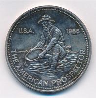 Amerikai Egyesült Államok 1985. Az amerikai aranymosó Ag emlékérem (31,35g/0.999/39mm) T:1- patina USA 1985. The American Prospector Ag commemorative medallion (31,35g/0.999/39mm) C:AU patina