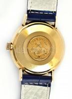 Omega Seamaster kézi felhúzós karóra. fém tokkal, szép, szövet hatású számlappal, kék bőr szíjjal, m...