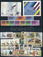 59 stamps, 1 block, 1 stamp booklet, Állat motívum tétel 3 db stecklapon: 59 db bélyeg, 1 blokk és 1 bélyegfüzet