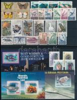 30 stamps, 3 blocks, 1 FDC, Állat motívum tétel 2 db stecklapon: 30 db bélyeg, 3 blokk és 1 FDC