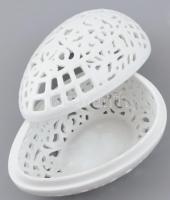 Herendi áttört tojás. Fehér mázas, jelzett, hibátlan 16 cm