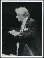 Leonard Bernstein karmester, feliratozott sajtófotó, 23×18 cm