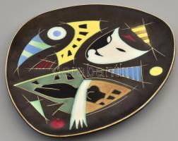 Retró kerámia fali tál, kézzel festett, jelzés nélkül, kis kopásnyomokkal, 27×24 cm