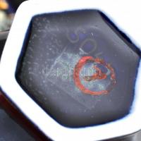 Hollóházi porcelán kék fedeles váza, matricás, jelzett, kis kopásnyomokkal, m: 14 cm