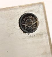 Iparművész ráz doboz, réz domborművel, Autóklub felirattal. 19x10 cm