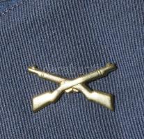 Rendőr alezredesi egyenruha a Kádár korból. Komplett díszegyenruha, kabáttal, csizmával, néhány kitü...