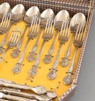 114 db-os 12 személyes evőeszközkészlet, eredeti dobozában, jó állapotban