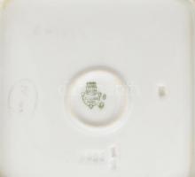 Zsolnay étkészlet. Matricás, jelzett, egy mély tányér hiány, néhány kisebb mázhiba, kopottak