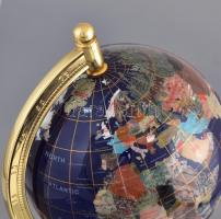 Exkluzív, kő berakásos földgömb. Műkő talppal, gyöngyház és különféle műkőből kirakott országokkal. ...