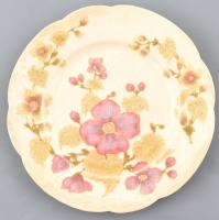 Zsolnay antik virágmintás porcelán tányér, cca 1878-1890. Kézzel festett, jelzett (kék családi pecsét), mázrepedésekkel, a szélén javított. d: 22 cm