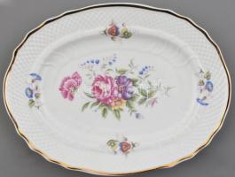 Hollóházi hat személyes étkészlet hozzá plusz 6 db mély tányérral. Matricás, jelzett, hibátlan