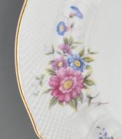 Hollóházi hat személyes étkészlet hozzá plusz 6 db mély tányérral. Matricás, jelzett, hibátlan