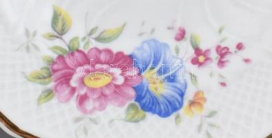 Hollóházi mokkás és teás készletek kannák nélkül. 6 személyesek. Matricás, jelzett, hibátlan