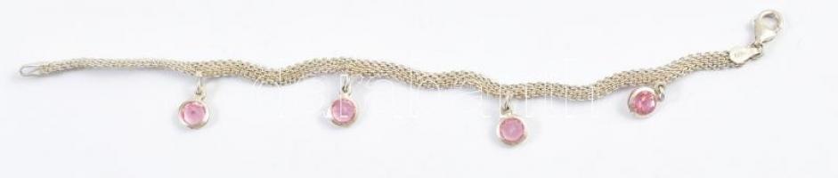 Ezüst(Ag) hullámos karkötő, kis rózsaszín köves függőkkel, jelzett, h: 17,5 cm, bruttó: 6,59 g