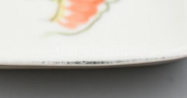 Herendi virágmintás kis tálka, kézzel festett, jelzett, minimális kopással. 8,5x7,5 cm