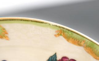 Herendi Viktória mintás tálka, kézzel festett, jelzett, kis kopással. d: 10,5 cm