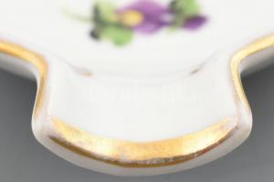 Herendi virágmintás hamutál, kézzel festett, jelzett, kopással. 13,5x9 cm