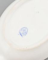 Herendi virágmintás hamutál, kézzel festett, jelzett, kopással. 13,5x9 cm