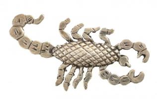 Ezüst(Ag) skorpió alakú bross, jelzés nélkül, h: 5,5 cm, nettó: 8,05 g