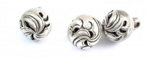 Tibeti ezüst(Ag) gömb alakú gomb, 3 db, jelzés nélkül, nettó: 11,6 g