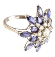 Ezüst(Ag) virágos gyűrű, kövekkel gazdagon kirakva, jelzett, méret: 56, bruttó: 5,1 g