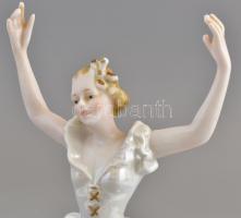 Porcelán balerina, kézzel festett, jelzés nélkül, kis kopásnyomokkal, m: 24 cm