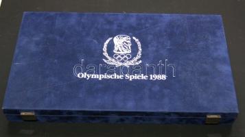 Éremtartó kazetta 12 férőhellyel