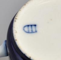 2 db Alt Wien Karlsbad (Karlovy Vary) motívumos porcelán bögre, matricásak, jelzettek, kopásokkal, a...