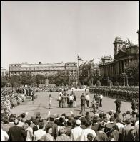 cca 1960-1970 Budapest, Kossuth tér, katonai ünnepség, 2 db fotónegatív, 6×6 cm