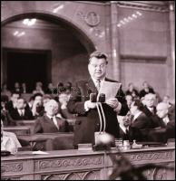 cca 1960-1970 Ülésezik a Parlament, 6 db fotónegatív, 6×6 cm