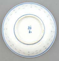 Kínai rizsszemes porcelán tálka, a szocializmusnál korábbi jelzéssel, hibátlan, d: 10 cm