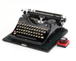 cca 1940 Rheimetall írógép magyar billentyűzettel, jó állapotban. Dobozával