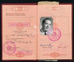 1959-1961 Magyar Népköztársaság fényképes útlevele, benne számos bejegyzéssel, francia, svájci, és német bejegyzésekkel, okmánybélyegekkel.