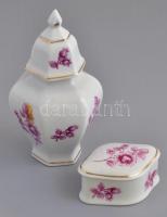 Hollóházi porcelán dobozka és fedeles vázácska. Kézzel festett ,jelzett, kis kopással a vázán 8 cm, m: 14 cm