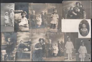 cca 1910 Vegyes gyerekfotó tétel, közte több sérült vágott, 11×7 és 16×17 cm közötti méretekben