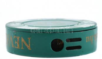 6 db zseton formájú fém öngyújtó "Nevada Casino" felirattal, kopásokkal, d: 4 cm