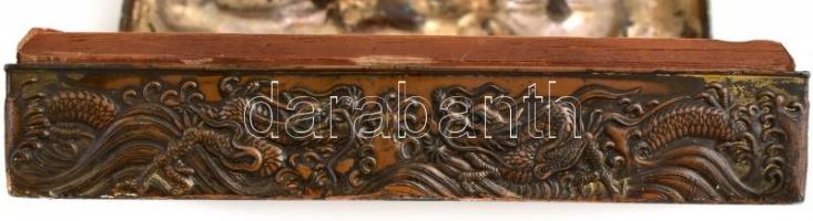 Kínai feliratos, sárkányos fém doboz. Jelzés nélkül. / Chinese box with dragon and inscription 15x8x...