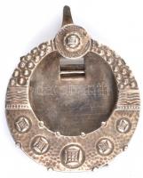 Kis kerek fém fényképtartó, kitámasztható, jó állapotban, d: 3 cm