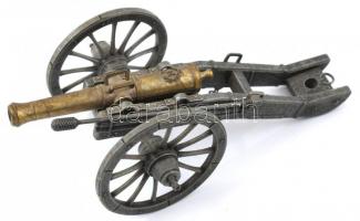 3 db fém-fa ágyú, jó állapotban, h: 3, 12 és 22 cm