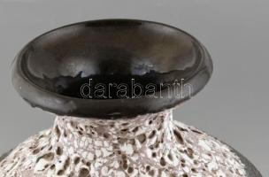 Bod Éva (1924-2004): Padlóváza, hólyagos mázzal, geometrikus díszítéssel. Matricával jelzett, hibátl...