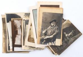 cca 1881-1964 Régi fotó tétel, közte színezett keményhátú fotók, portrék, fotólapok, összesen 35 db, 5,5x4 cm és 19x11 cm közötti méretben