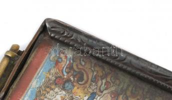 Tibeti szentképes amulett, kissé sérült üvegezett réz keretben, 5,5x4 cm