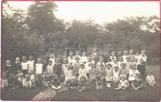 1930 Mezőtúr, óvodások csoportképe. Maksay László fényképész, photo (Rb)