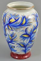 Zsolnay porcelán váza egyedi virágos festéssel. Kézzel festett, jelzett, kopásokkal. 15 cm