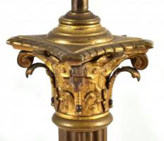 Asztali lámpa. Nagy méretű, XX. sz eleje. Réz, porcelán foglalattal. Bura nélkül. 85 cm