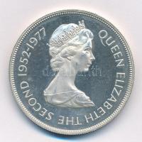 Guernsey 1977. 25p Ag "II. Erzsébet trónra lépésének 25. évfordulója" T:1- (eredetileg PP)...