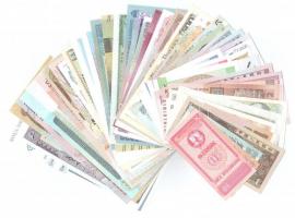 141db-os hajtatlan bankjegy tétel a világ minden tájáról T:I,I- 141pcs of unfolded banknotes lot fro...